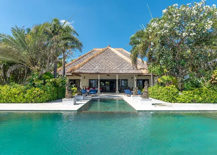 Villa Sali: Luxury Beach Villa With Staff!