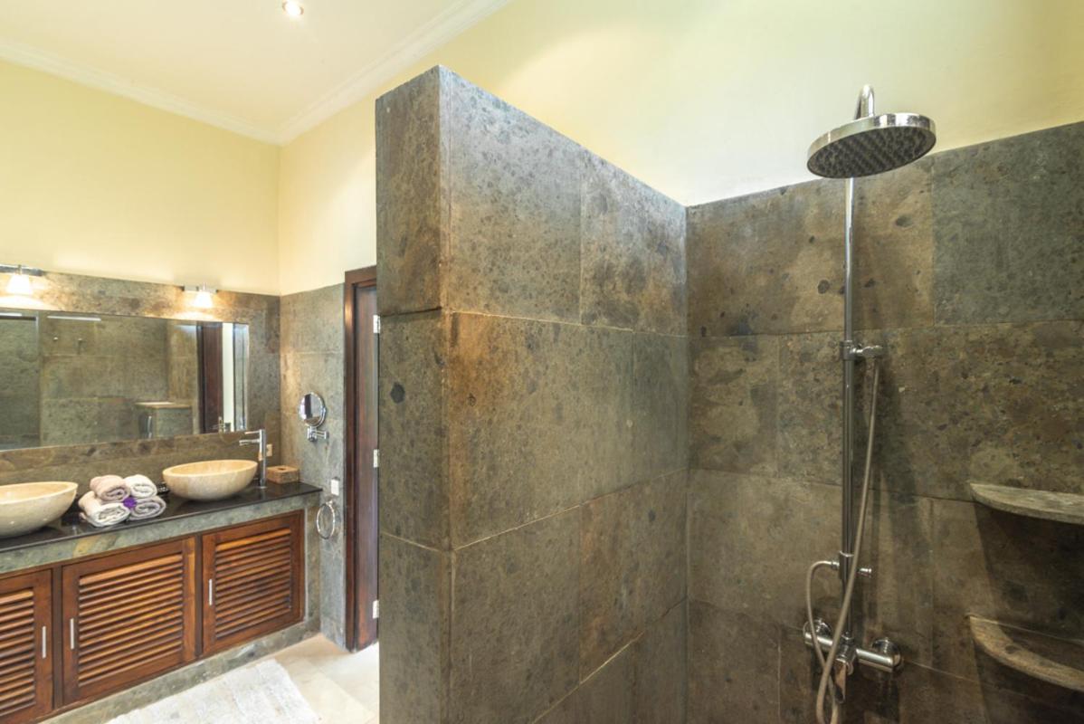 Sali: Luxury With Staff! Villa Bubunan